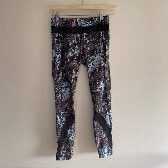 lululemon All Sport Crop Floral Sport Tranquil Blue Multi legging - Picture 5 of 10